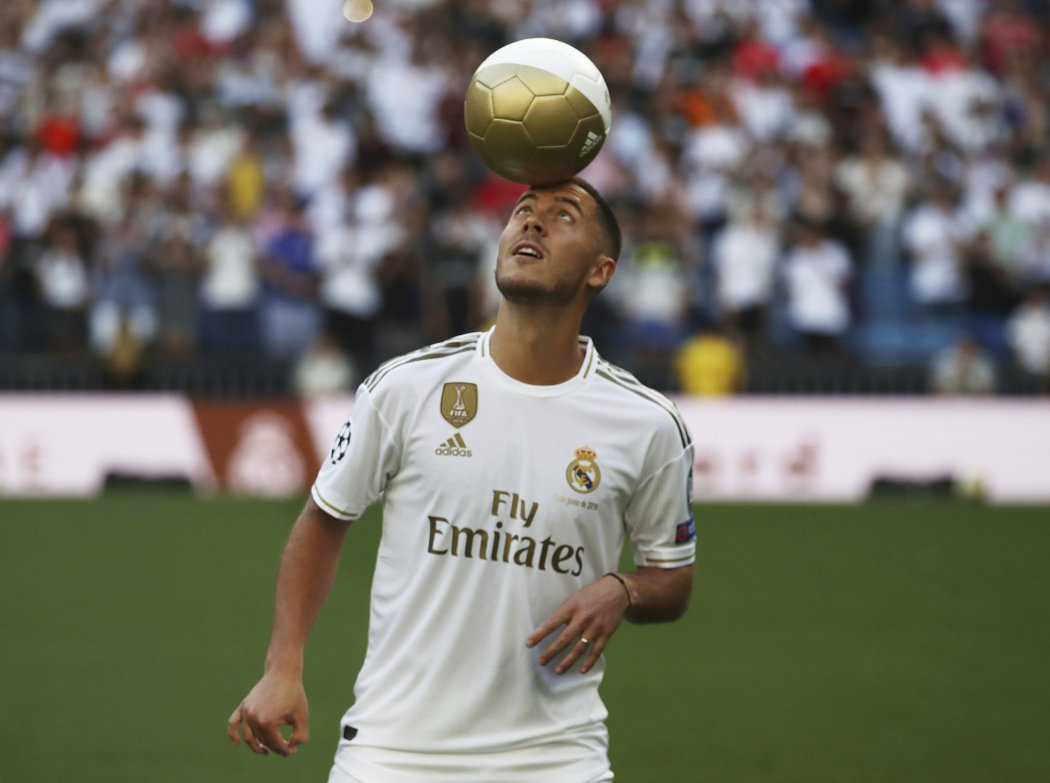 Eden Hazard se osobně představil fanouškům Realu Madrid na stadionu Santiago Bernabeu