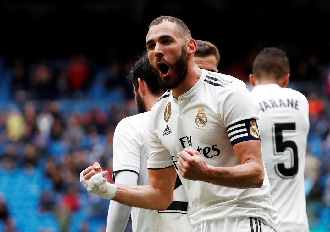 Útočník Karim Benzema a jeho oslava druhého gólu Eibaru