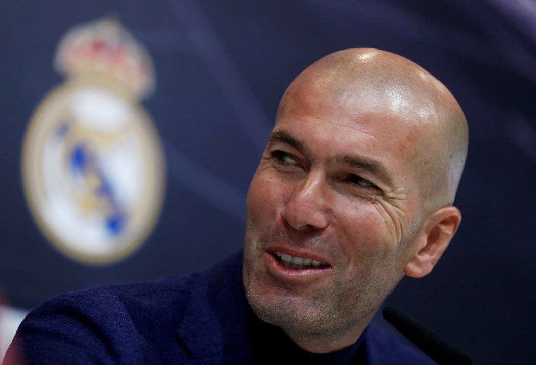 V Realu Madrid věří, že se Zinédine Zidane na lavičku &#34;bílého baletu&#34; vrátí