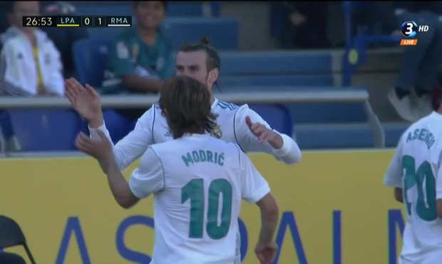 Las Palmas - Real Madrid: Gól! Modrič vyslal do úniku Balea, a ten z plného běhu propálil Chichizolu - 0:1!