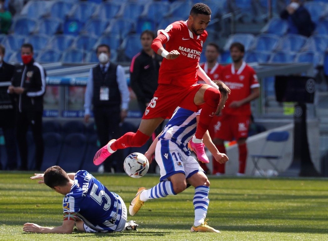 Fotbalisté Sevilly vyhráli na hřišti San Sebastianu 2:1