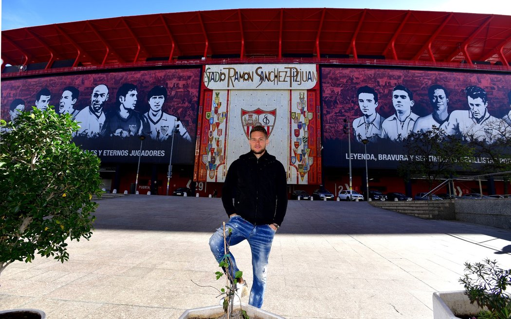 V centru města byl Tomáš Vaclík mezi turisty zapadlý, před stadionem ho už poznávalo mnohem více lidí