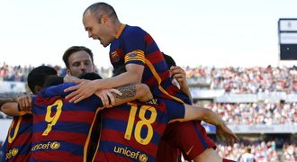 Barcelona slaví TITUL! Suárez dal hattrick, Realu výhra nestačila