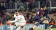 Messi v akci! Barcelonský kouzelník školil v neděli večer ve španělské lize hráče týmu Rayo Vallecano. Barcelona vyhrála 3:1