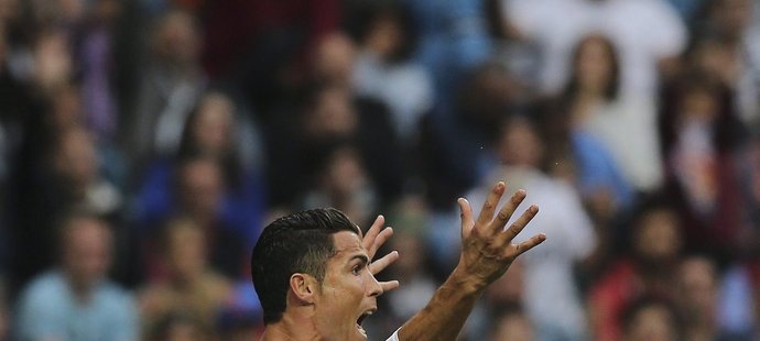 Cristiano Ronaldo je s 324 brankami novým rekordmanem Realu Madrid v počtu vstřelených gólů. K vítězství 3:0 nad Levante přispěl jednou trefou.