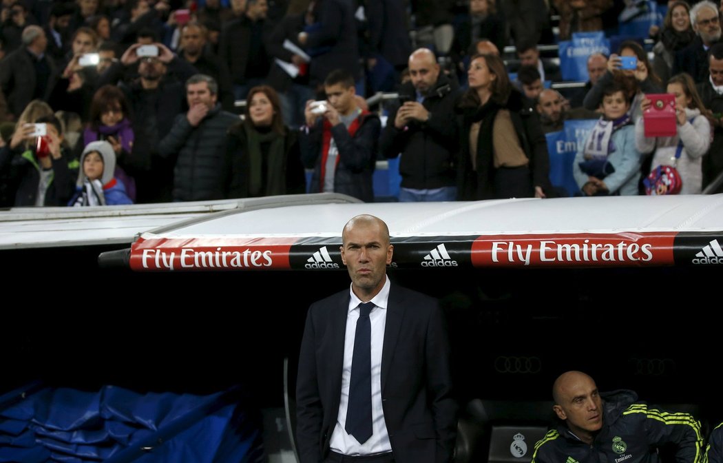 &#34;Zizu&#34; má nastartovat Bílý balet. Fanoušci Realu Madrid věří, že jejich tým pozvedne známý Francouz Zinedine Zidane.