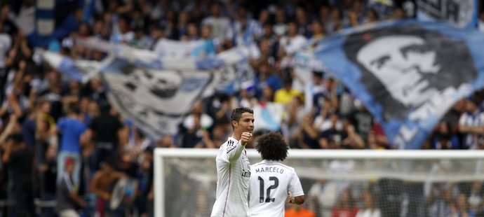 Cristiano Ronaldo zářil spokojeností, na půdě Deportiva La Coruňa zaznamenal hattrick a Real Madrid vyhrál zápas španělské ligy 8:2