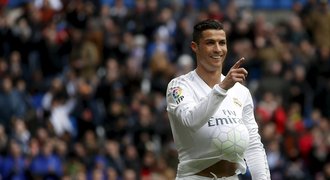 Hvězdné války! Ronaldo dal ČTYŘI góly, Messi připomněl Panenku