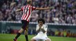 Fotbalista Realu Madrid Marcelo je při utkání v Bilbau na kolenou. Po závěrečném hvizdu padl i Real Madrid, prohrál 0:1.