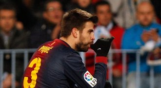 Málaga kousala, ale Messi pečetil postup. Piqué oslavil syna