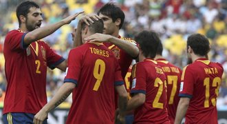 Semifinálové drama rozhodly pokutové kopy, finále si zahrají Španělé