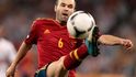 Andrés Iniesta patří mezi klíčové muže Barcelony i Realu Madrid