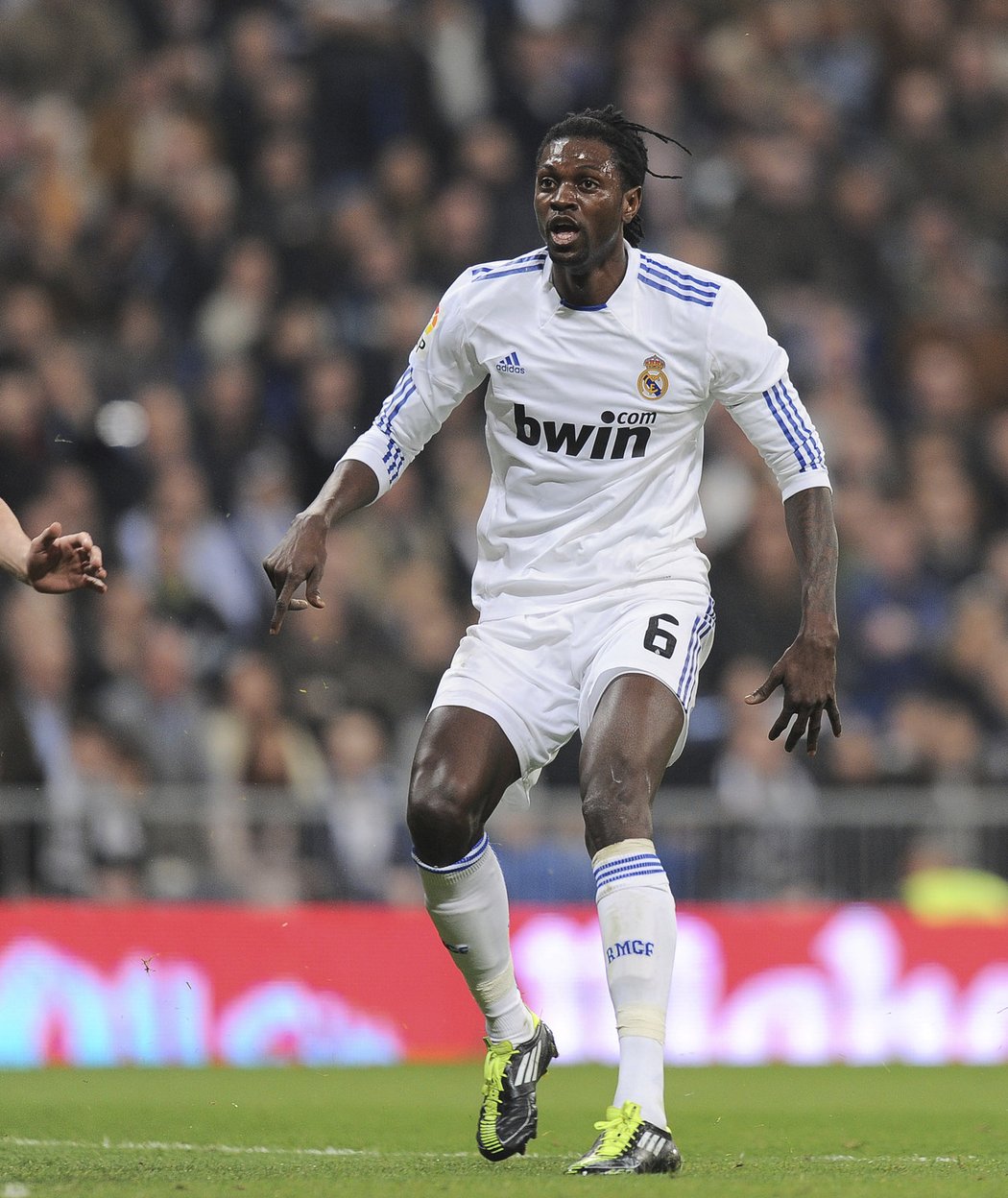 Emmanuel Adebayor během svého působení v Realu Madrid