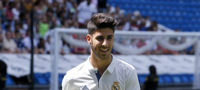 Marco Asensio byl oznámen jako nová posila Realu Madrid