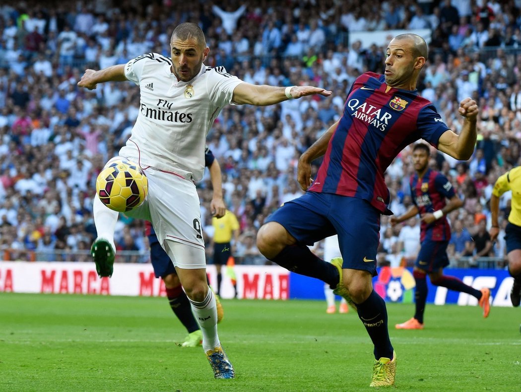Karim Benzema vstřelil jednu ze tří branek Realu v podzimním duelu