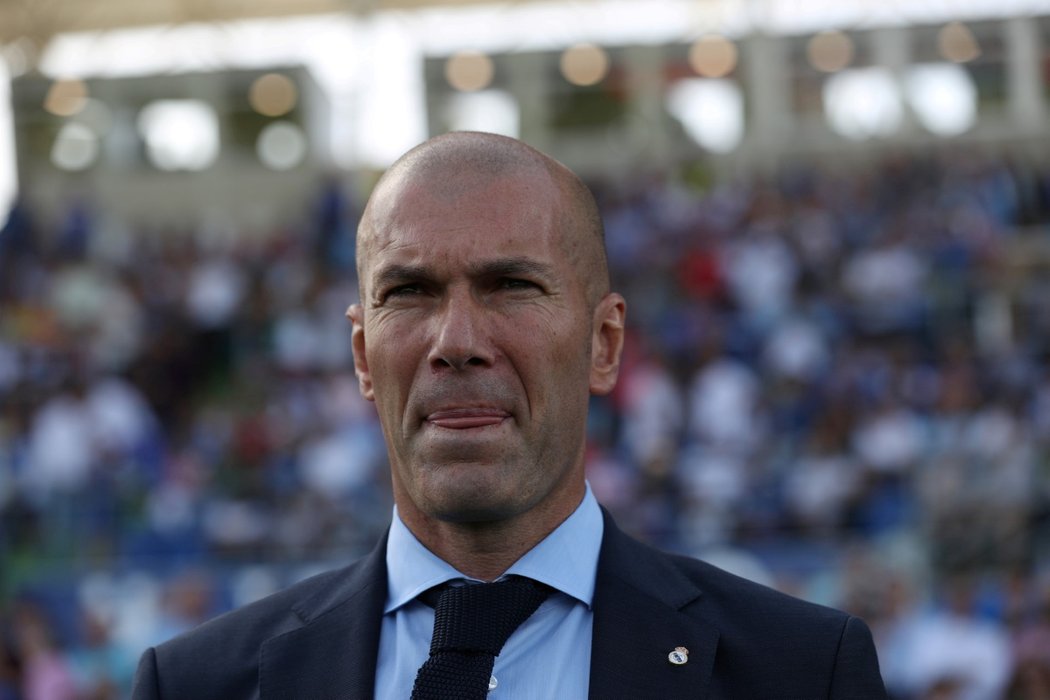 Trenér Realu Madrid Zinedine Zidane v utkání s Getafe