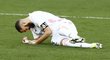 Zraněný Karim Benzema v duelu s Levante