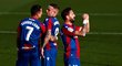 Fotbalisté Levante se radují z trefy Jose Luise Moralese do sítě Realu