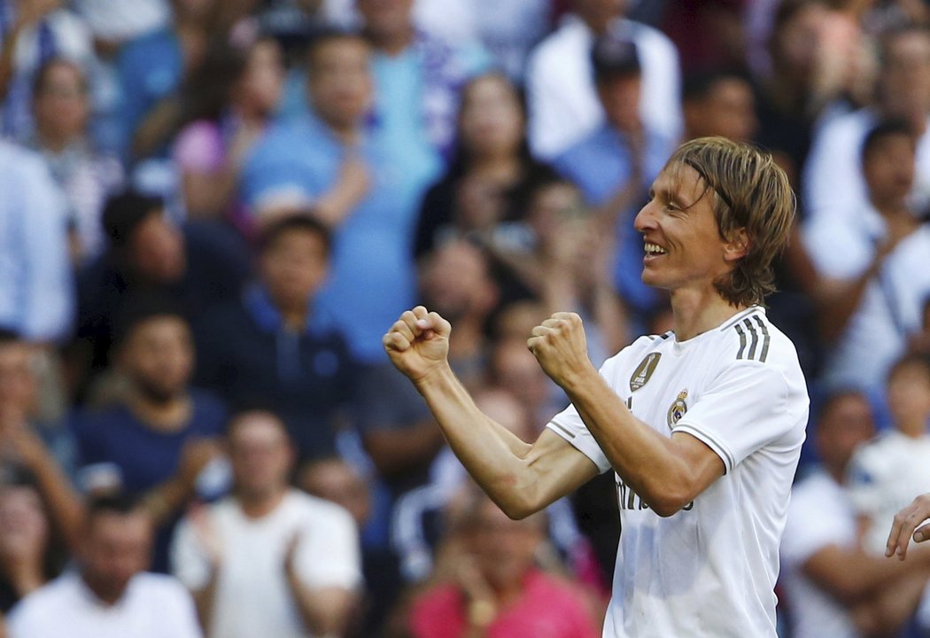 Luka Modrič slaví gól Granadě