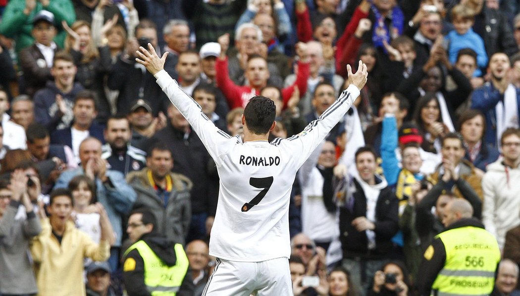 Cristiano Ronaldo slaví svoji branku do sítě Sociedadu.