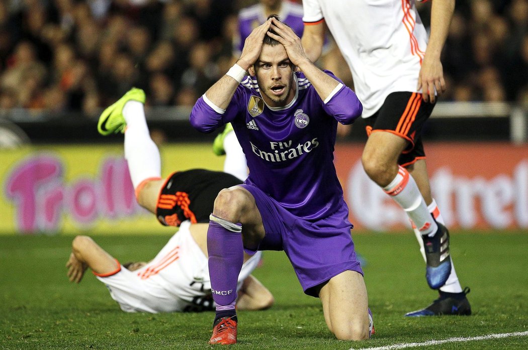 Gareth Bale po spálené šanci proti Valencii