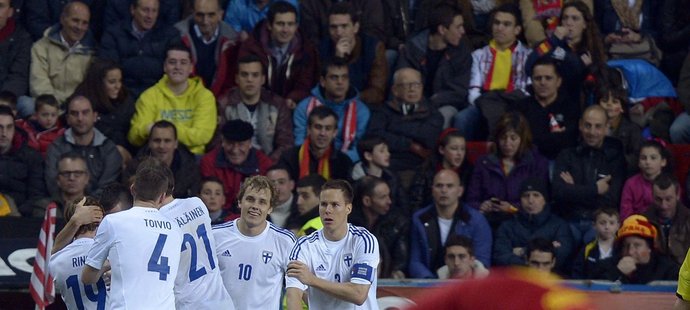 Suomi! Suomi! Finové dokonale zaskočili Španělsko a vezou domů bod za remízu 1:1