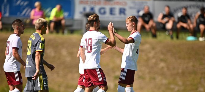 Sparta porazila na soustředění v Rakousku ruský Arsenal Tula 4:1. Trefili se Matěj Pulkrab i Adam Karabec (oba na snímku)