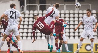 Minčev zářil za béčko Sparty, hattrick uzavřel gólem z půlky. Brno uspělo