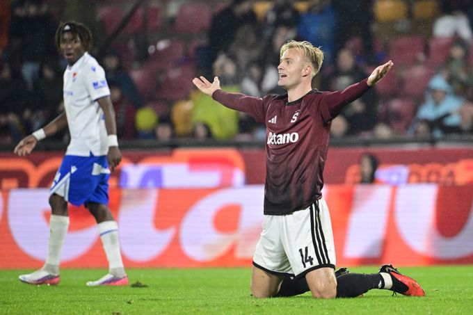 ONLINE: Sparta - Baník 0:1. Brunesova hlavička končí na břevně, Kubalovu radost zkazil ofsajd ONLINE: Sparta - Baník 0:1. Brunesova hlavička končí na břevně, Kubalovu radost zkazil ofsajd