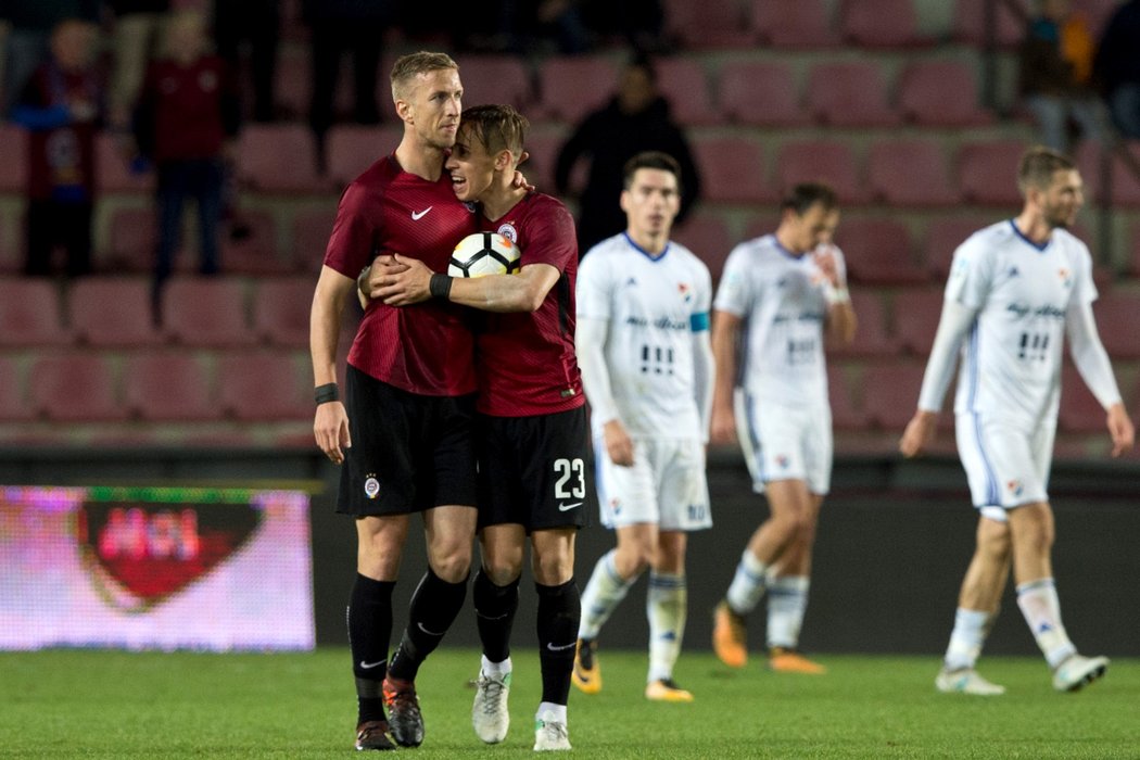 Sparťanští útočníci Marc Janko a Josef Šural během pohárového utkání MOL Cupu s Baníkem Ostrava