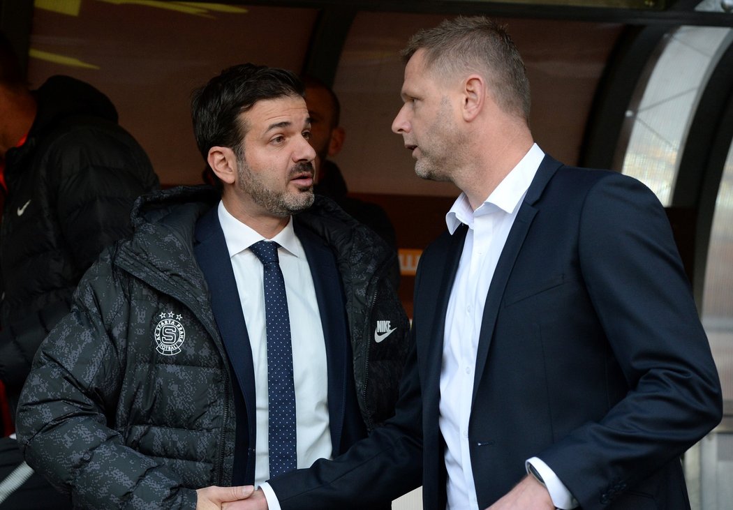 Trenéři Andrea Stramaccioni a Radim Kučera před zápasem