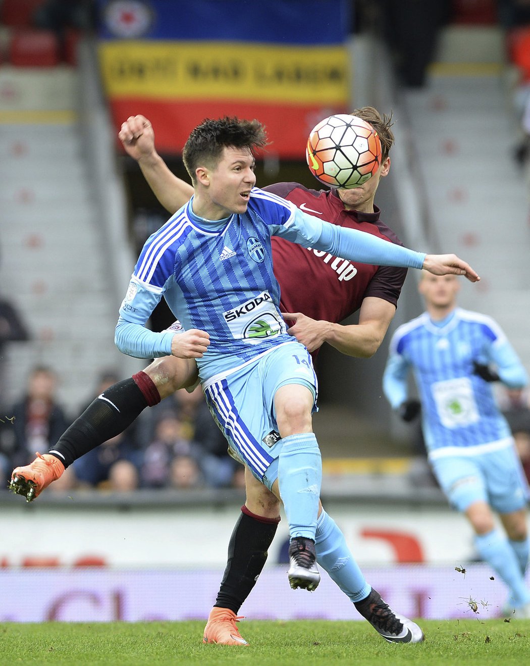 Tomáš Přikryl a Josef Šural v utkání Boleslavi se Spartou