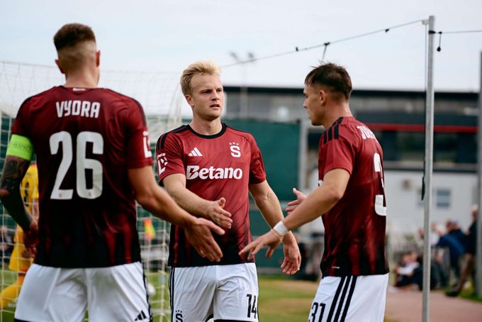 Sparta - Jihlava 5:3. Přestřelka na Strahově, dva góly Brunese i Juráska. Koho za Karabce? Sparta - Jihlava 5:3. Přestřelka na Strahově, dva góly Brunese i Juráska. Koho za Karabce?
