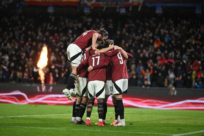 ONLINE: Karviná - Sparta. Pražané hrají na půdě nepříjemného soupeře, uspějí? ONLINE: Karviná - Sparta. Pražané hrají na půdě nepříjemného soupeře, uspějí?