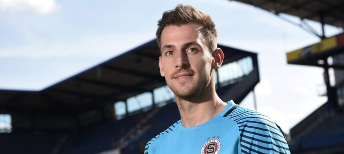 Osmadvacetiletý slovenský brankář Martin Dúbravka podepsal tříletou smlouvu se Spartou