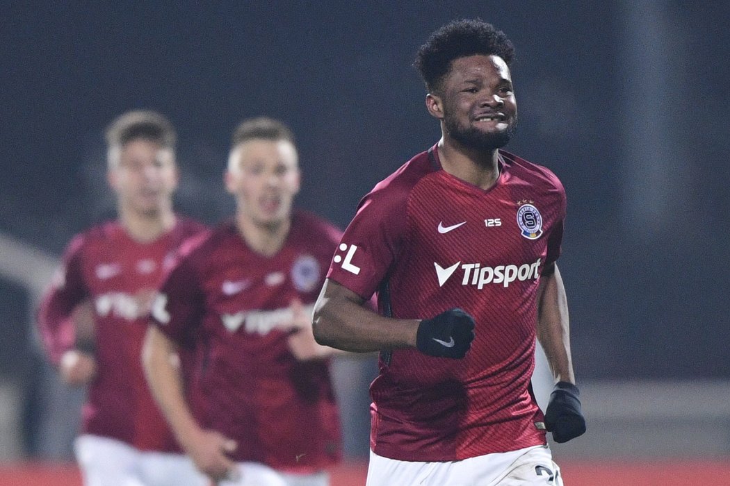 Benjamin Tetteh se raduje ze třetího gólu Sparty