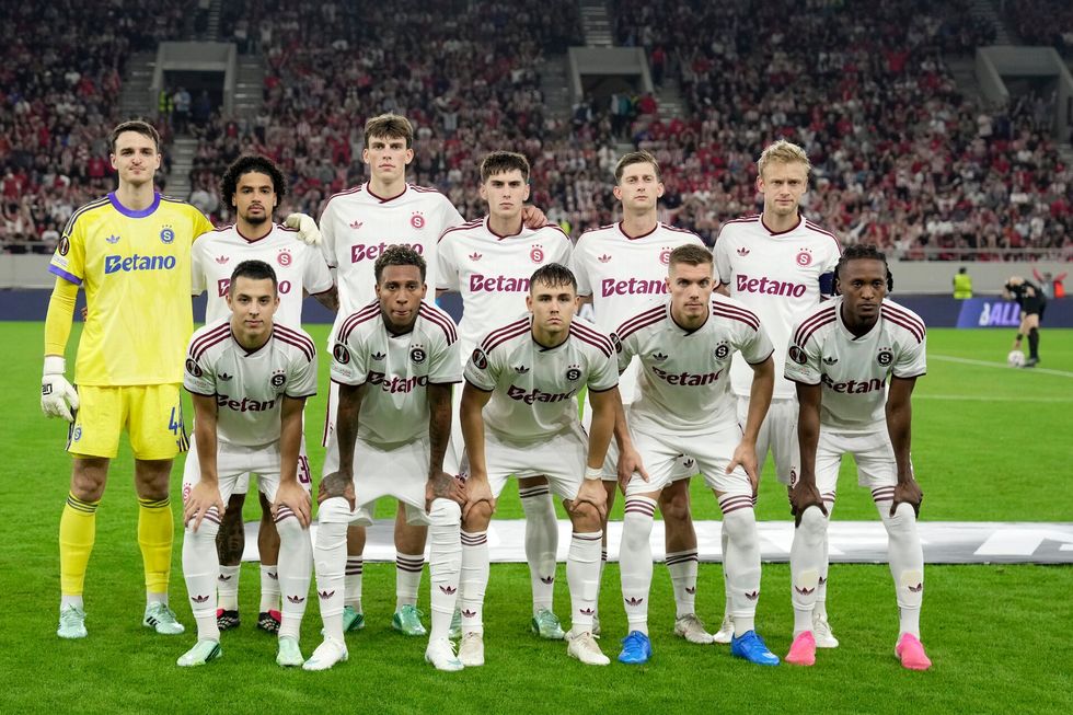 ONLINE: Olympiakos - Sparta 0:0. Letenští na řecké půdě čelili první šanci, pálil Jota ONLINE: Olympiakos - Sparta 0:0. Letenští na řecké půdě čelili první šanci, pálil Jota