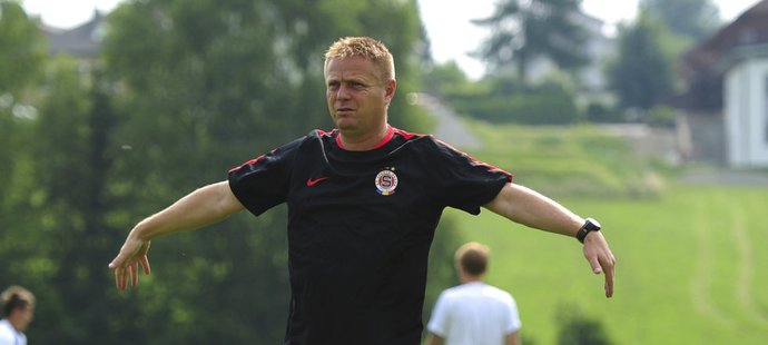 Asistent trenéra ve Spartě Stanislav Hejkal
