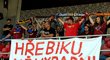 Fanoušci během utkání Sparty s Jabloncem na Letné vytáhli transparent vyzývající k odchodu manažera Jaroslava Hřebíka