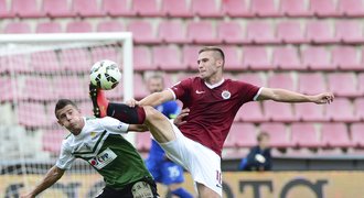 KOMPLETNÍ SESTŘIHY: Sparta dohnala Slavii a stíhá vedoucí Plzeň