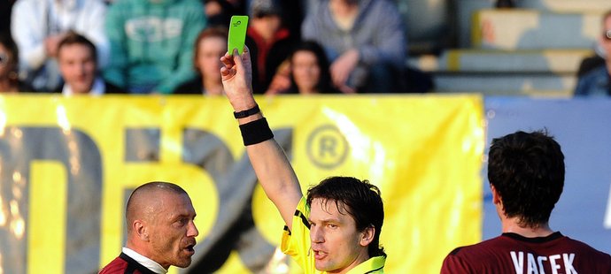 Tomáš Řepka dostal žlutou kartu
