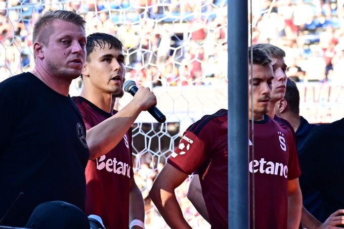 Expert Ruman: Jurásek ukázal obrovský koule. Zápas v Ostravě? Kvůli VARu naprostá rarita Expert Ruman: Jurásek ukázal obrovský koule. Zápas v Ostravě? Kvůli VARu naprostá rarita