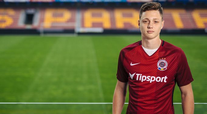 Třetí posila pro Spartu, Krejčí se upsal na čtyři roky. Velký posun, říká Třetí posila pro Spartu, Krejčí se upsal na čtyři roky. Velký posun, říká