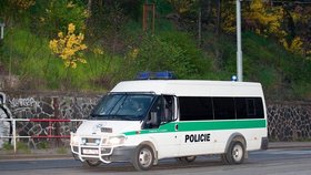 Sparťanský autobus doprovázela policie.