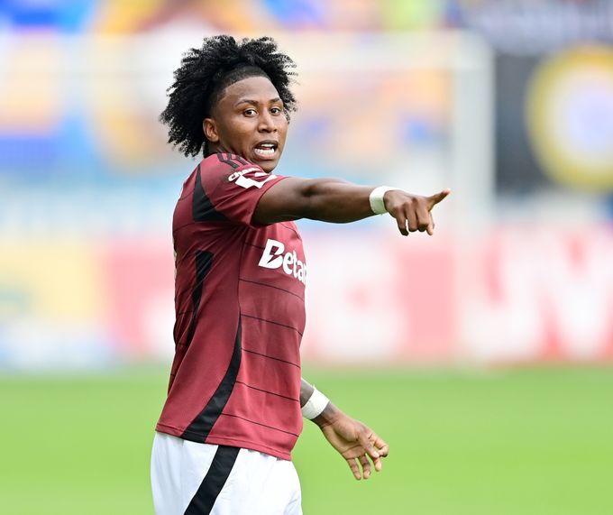 Přehrál Dioufa, zářil v pohárech, ale... Preciado jako flop, nebo hop? Téma na hádku Přehrál Dioufa, zářil v pohárech, ale... Preciado jako flop, nebo hop? Téma na hádku