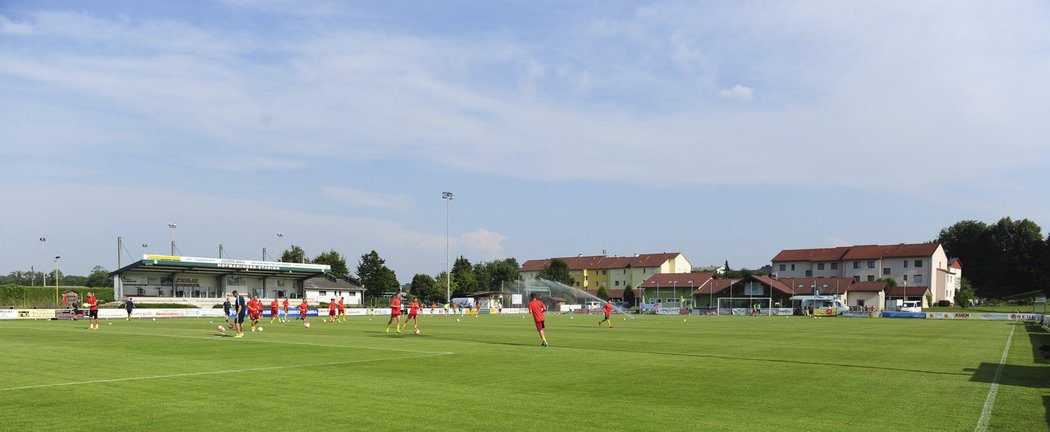 Rozcvička Sparty před zápasem s Razgradem