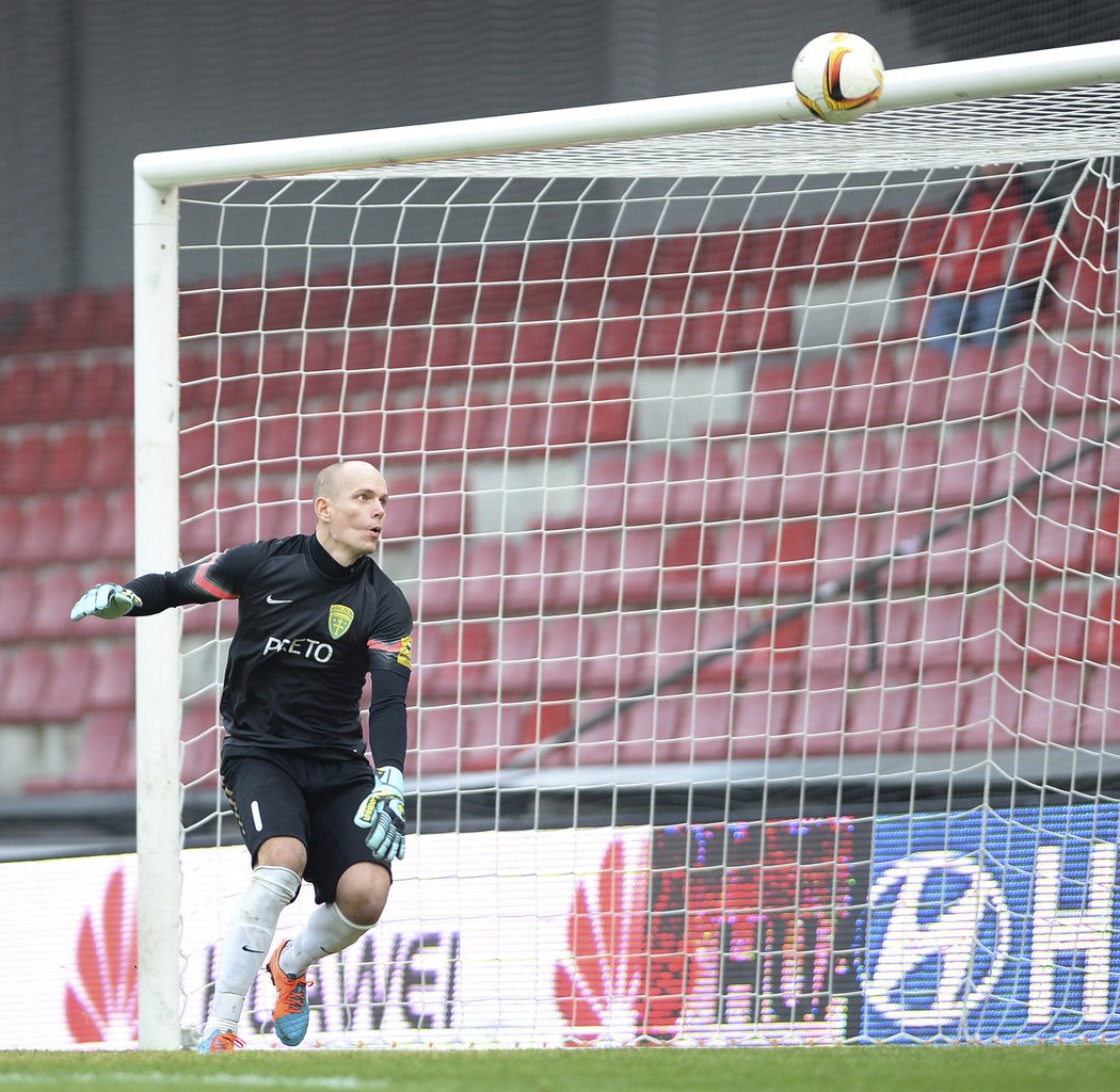 Gólman Žiliny dostal na Letné čtyři branky, Sparta vyhrála 4:2