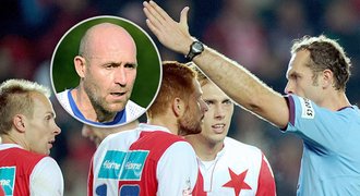 Rozhodčího po derby zkritizoval i Štajner: Žádný faul, Vacek zakopl!