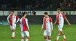 Zklamaní fotbalisté Slavie po prohře se Spartou