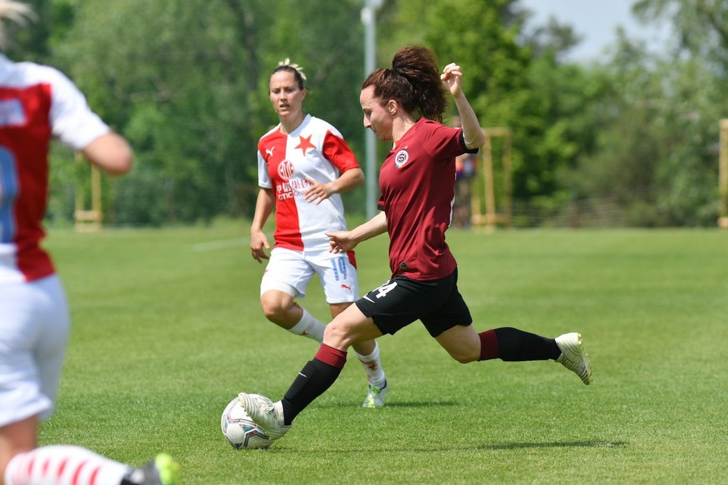 Ženský fotbal? Bez komentáře, ať se do nás ne*erou, reagoval Vávra.